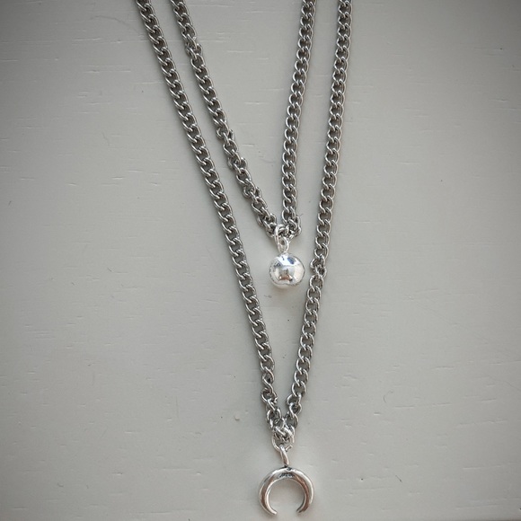 โจHPโจ Layered Half Moon Necklace ๐ - Picture 5 of 5